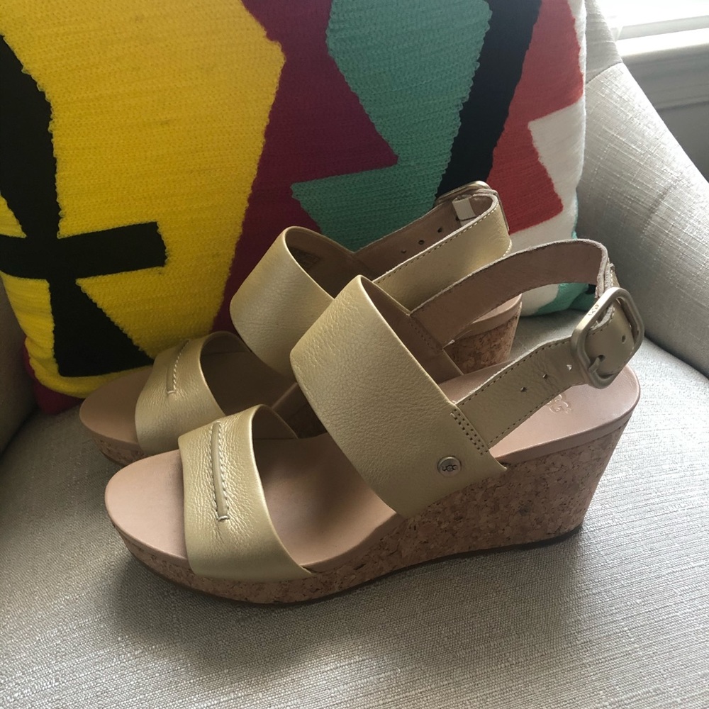 UGG Elena Platform Wedge Sandal
